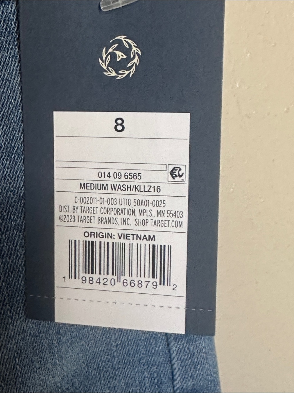Universal Thread Wide-Leg Jeans in Light Blue Wash - Picture 5 of 6